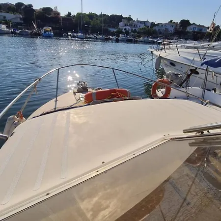 Hotel en barco Lupa - La Flotta Di Willy Gio Alguer