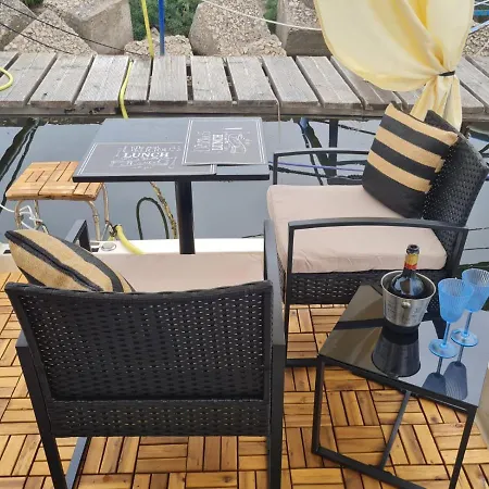 Lupa - La Flotta Di Willy Gio Botel Alghero